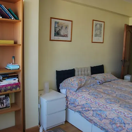 Sunny Flat * Віавіа